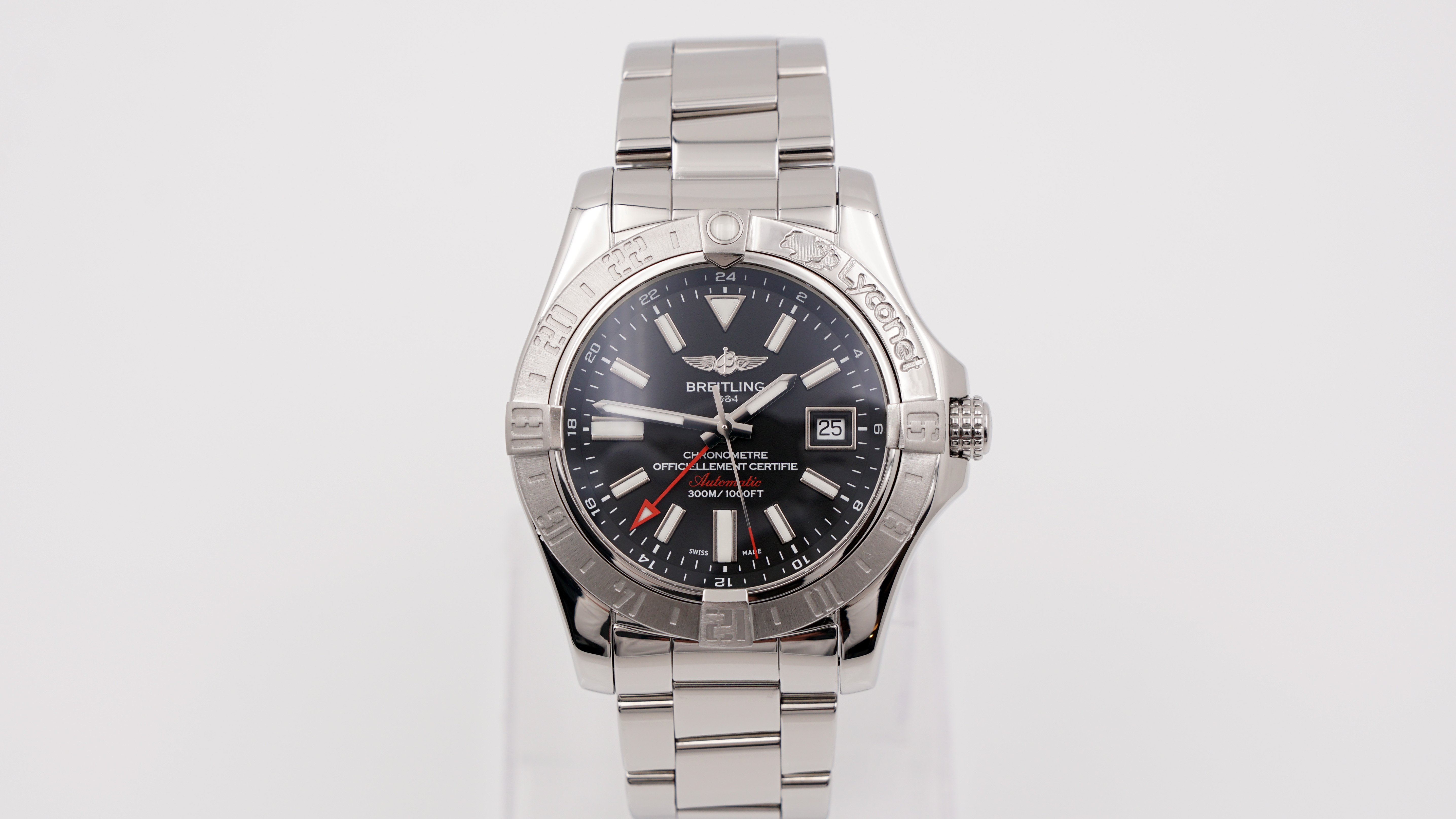Breitling Avenger II GMT Ref: A32390 - Lyconet Edition 43mm
