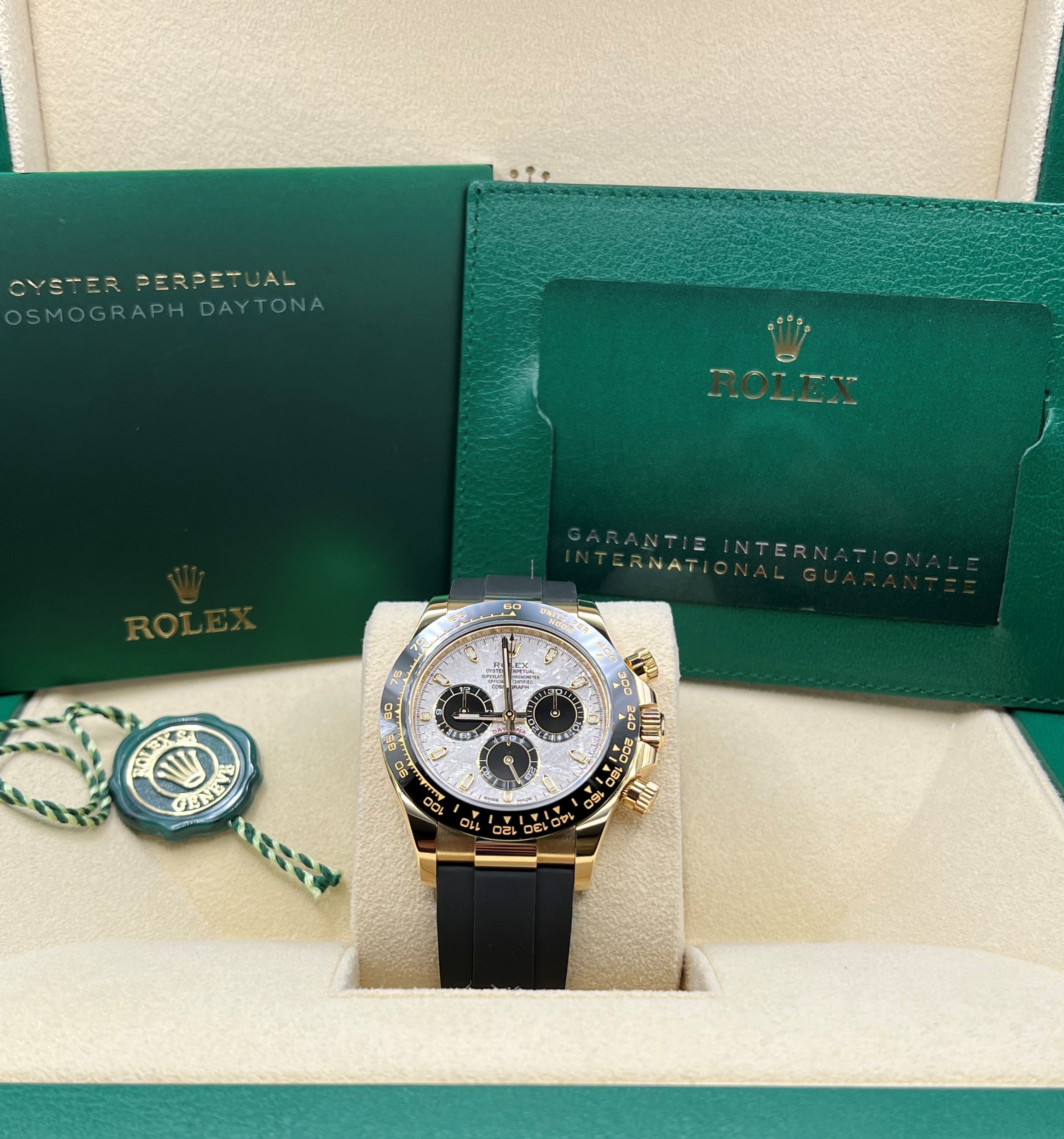キューピー Watches sold by HT Enterprise Heritage Ltd - Horoview