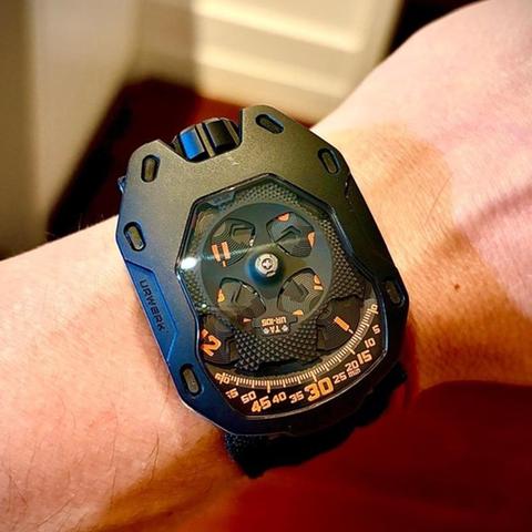 Urwerk UR-105M
