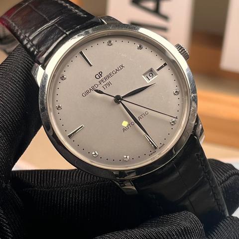 Girard-Perregaux 49555-11-1A1-BB60