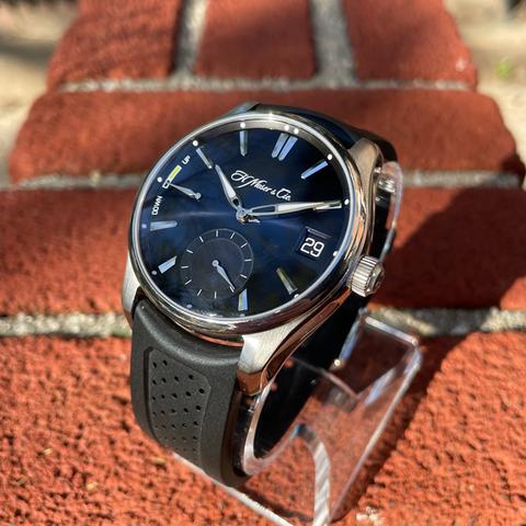 H. Moser & Cie 3808-1200