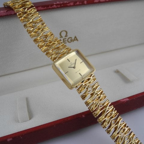 Omega De Ville 18k Gold Lady
